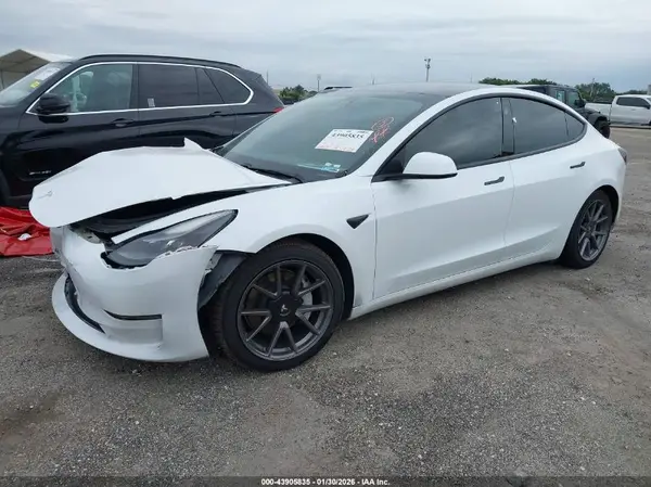 5YJ3E1EA6MF052777 2021 TESLA MODEL 3 - Image 2