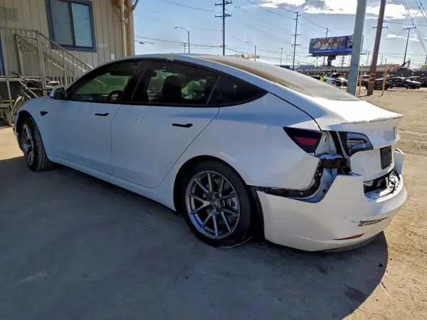 5YJ3E1EA6MF053153 2021 TESLA MODEL 3 - Image 2