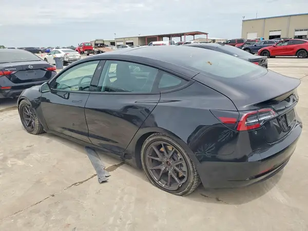 5YJ3E1EA6MF064413 2021 TESLA MODEL 3 - Image 2