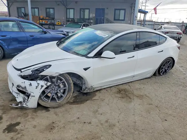 5YJ3E1EA6MF066033 2021 TESLA MODEL 3 - Image 1