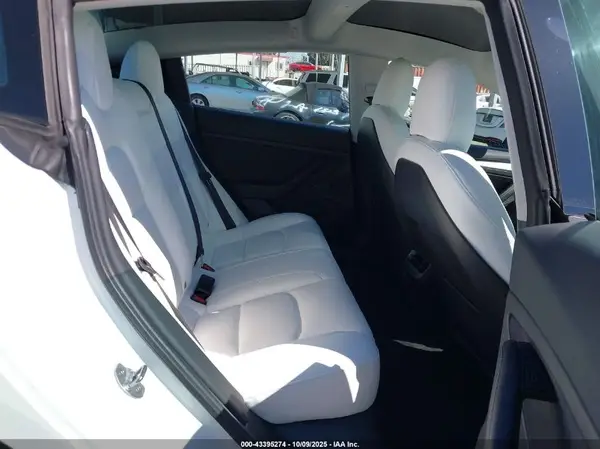 5YJ3E1EA6MF069661 2021 TESLA MODEL 3 - Image 8