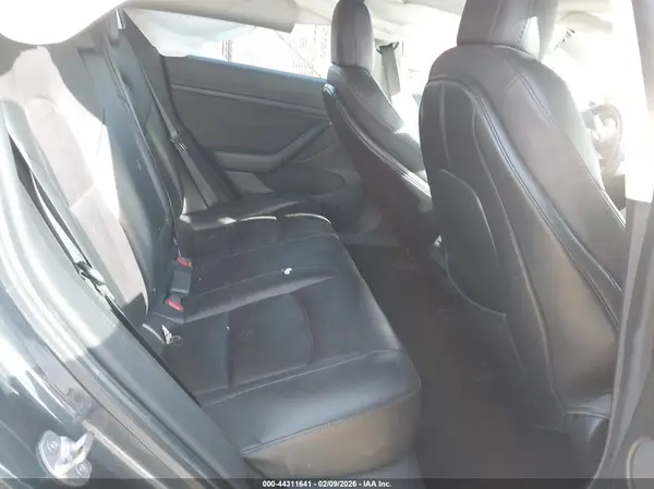 5YJ3E1EA6MF070745 2021 TESLA MODEL 3 - Image 8
