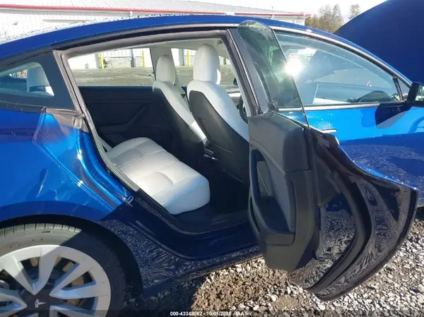 5YJ3E1EA6MF073452 2021 TESLA MODEL 3 - Image 8