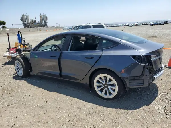 5YJ3E1EA6MF073869 2021 TESLA MODEL 3 - Image 2