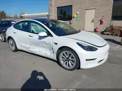 5YJ3E1EA6MF077582 2021 TESLA MODEL 3