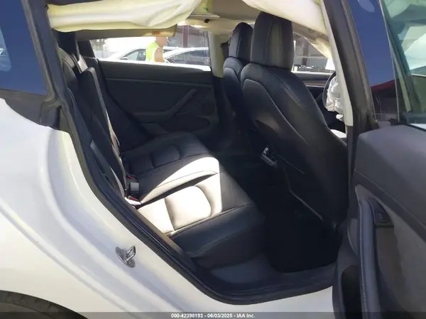 5YJ3E1EA6MF079364 2021 TESLA MODEL 3 - Image 8
