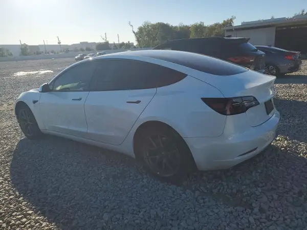 5YJ3E1EA6MF085651 2021 TESLA MODEL 3 - Image 2