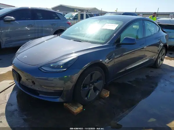 5YJ3E1EA6MF091594 2021 TESLA MODEL 3 - Image 2