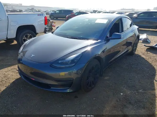 5YJ3E1EA6MF094768 2021 TESLA MODEL 3 - Image 2