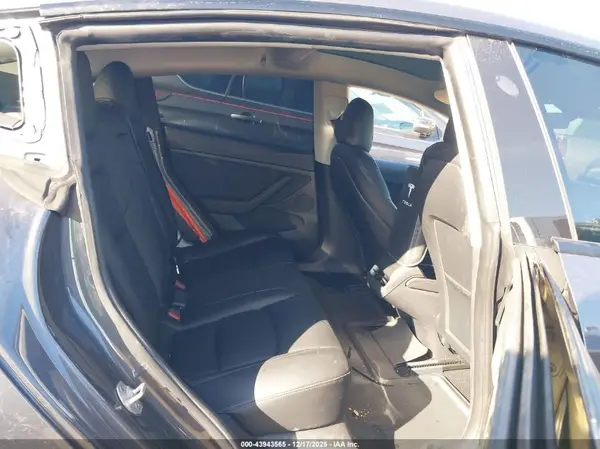 5YJ3E1EA6MF094768 2021 TESLA MODEL 3 - Image 8