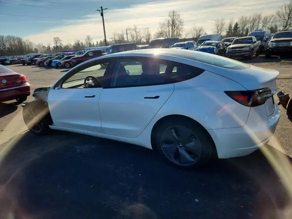 5YJ3E1EA6MF098464 2021 TESLA MODEL 3 - Image 2