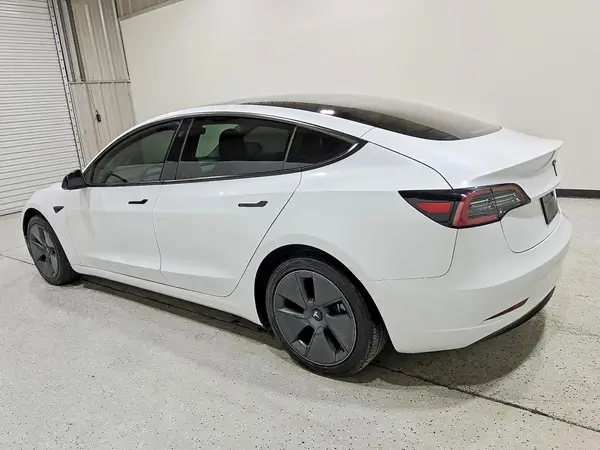 5YJ3E1EA6MF099565 2021 TESLA MODEL 3 - Image 2
