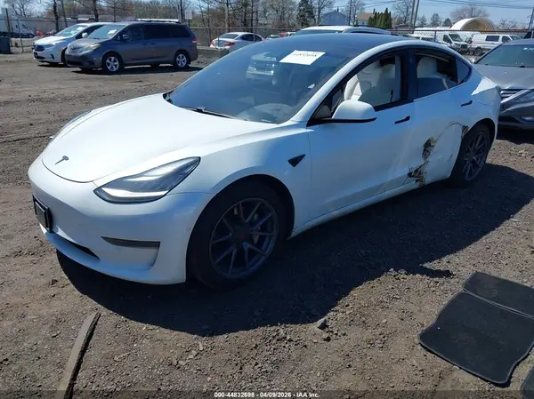 5YJ3E1EA6MF853774 2021 TESLA MODEL 3 - Image 2