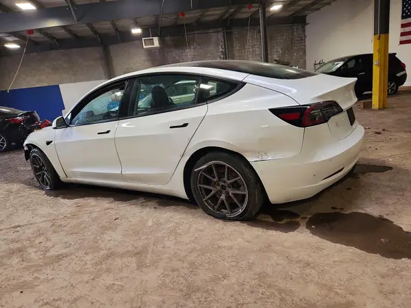 5YJ3E1EA6MF857842 2021 TESLA MODEL 3 - Image 2