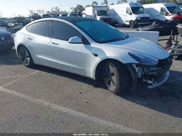5YJ3E1EA6MF867643 2021 TESLA MODEL 3 - Image 1