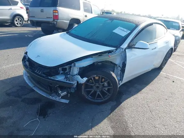 5YJ3E1EA6MF867643 2021 TESLA MODEL 3 - Image 2