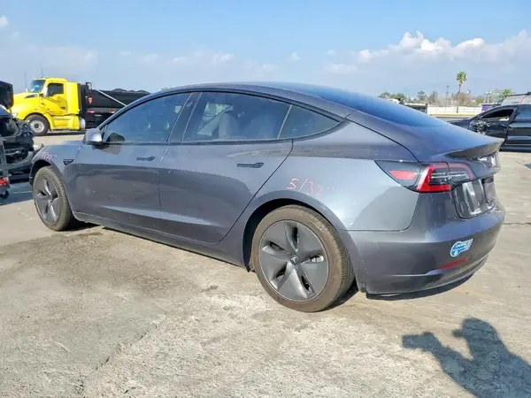 5YJ3E1EA6MF875290 2021 TESLA MODEL 3 - Image 2