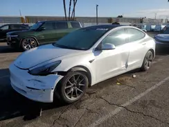 5YJ3E1EA6MF877024 2021 TESLA MODEL 3