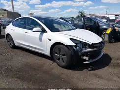 5YJ3E1EA6MF913276 2021 TESLA MODEL 3