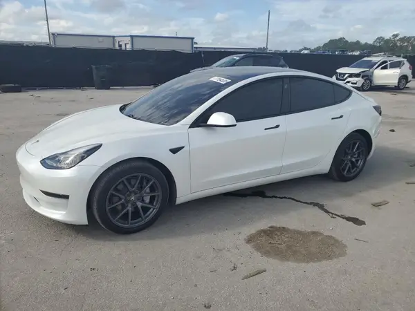 5YJ3E1EA6MF913357 2021 TESLA MODEL 3