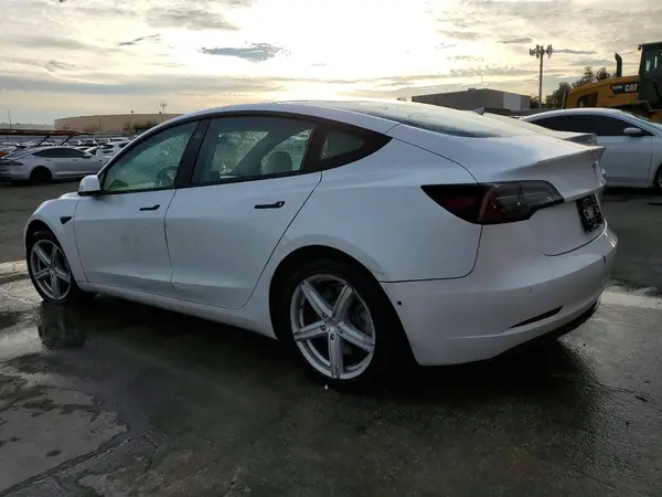 5YJ3E1EA6MF920566 2021 TESLA MODEL 3 - Image 2