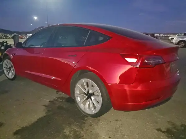 5YJ3E1EA6MF927579 2021 TESLA MODEL 3 - Image 2