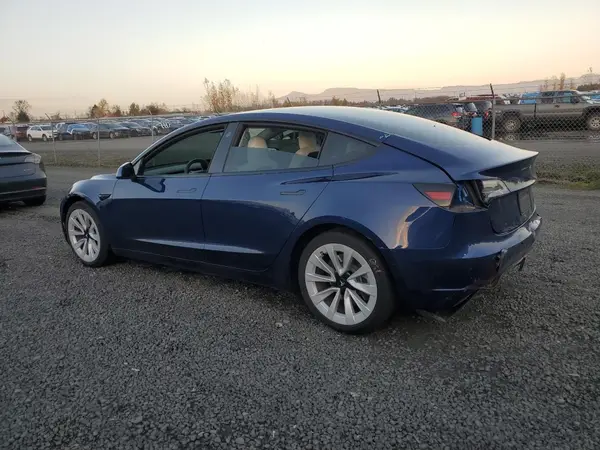 5YJ3E1EA6MF936489 2021 TESLA MODEL 3 - Image 2