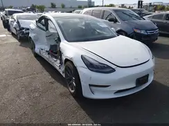 5YJ3E1EA6MF940445 2021 TESLA MODEL 3