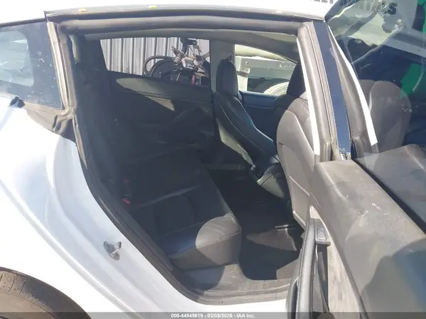 5YJ3E1EA6MF941370 2021 TESLA MODEL 3 - Image 8