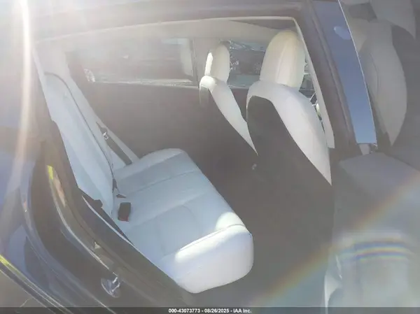 5YJ3E1EA6MF973137 2021 TESLA MODEL 3 - Image 8