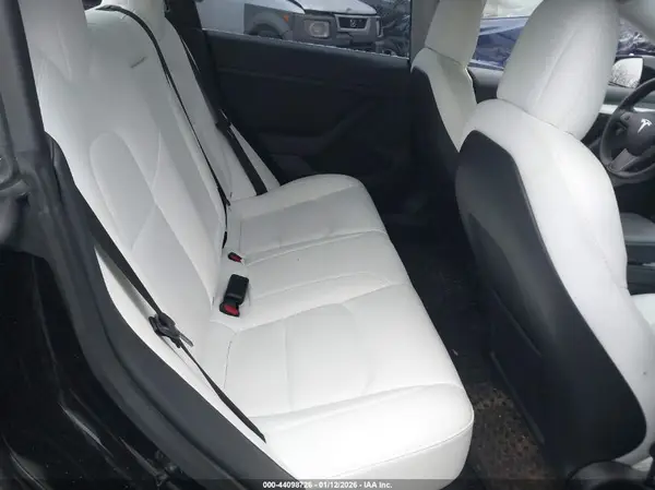 5YJ3E1EA6MF982811 2021 TESLA MODEL 3 - Image 8