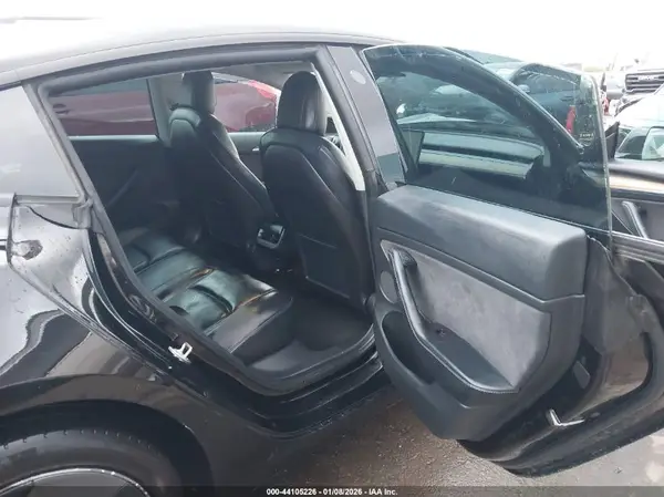 5YJ3E1EA6MF986065 2021 TESLA MODEL 3 - Image 8