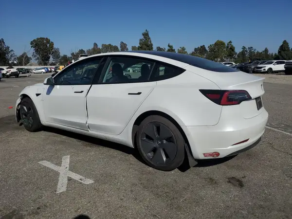 5YJ3E1EA6MF992545 2021 TESLA MODEL 3 - Image 2