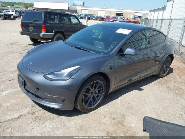 5YJ3E1EA6MF994702 2021 TESLA MODEL 3 - Image 2