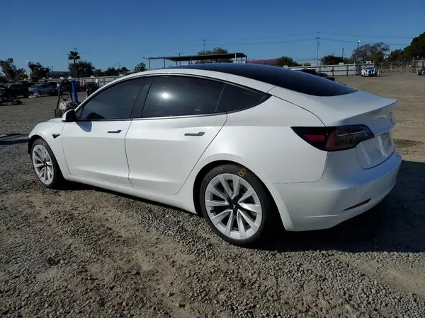 5YJ3E1EA6MF995221 2021 TESLA MODEL 3 - Image 2