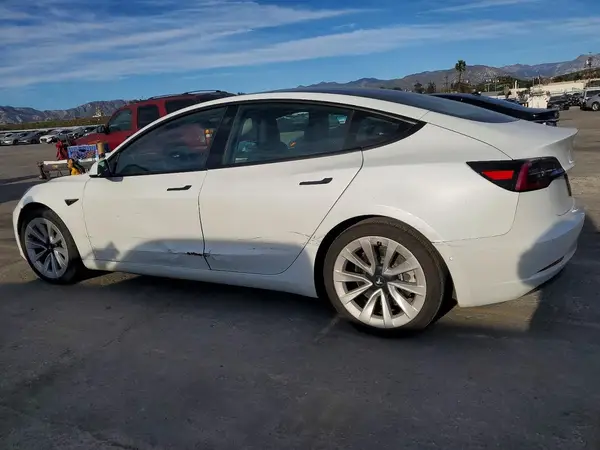 5YJ3E1EA6MF996160 2021 TESLA MODEL 3 - Image 2