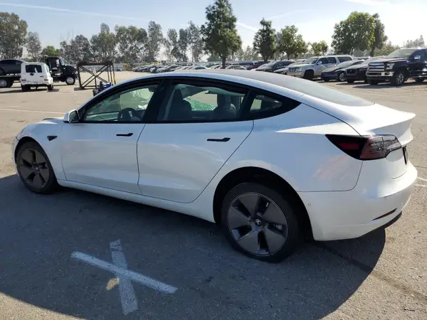 5YJ3E1EA6MF996529 2021 TESLA MODEL 3 - Image 2