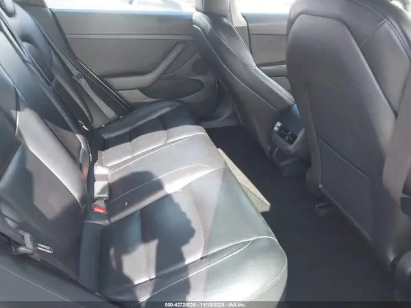 5YJ3E1EA6NF101672 2022 TESLA MODEL 3 - Image 8