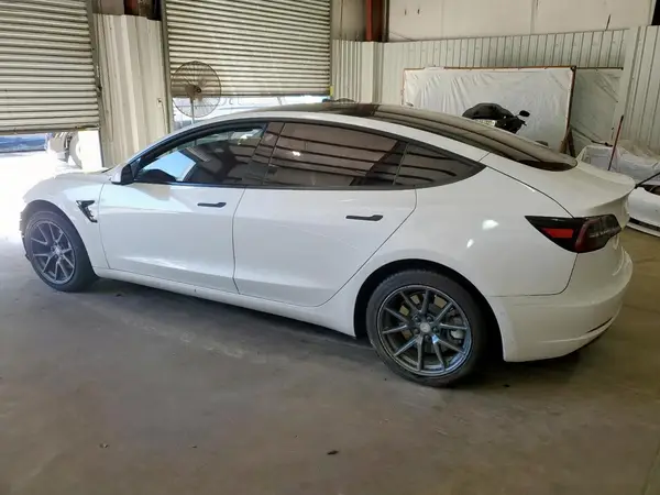 5YJ3E1EA6NF101753 2022 TESLA MODEL 3 - Image 2
