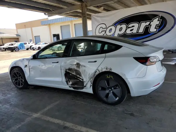 5YJ3E1EA6NF107360 2022 TESLA MODEL 3 - Image 2