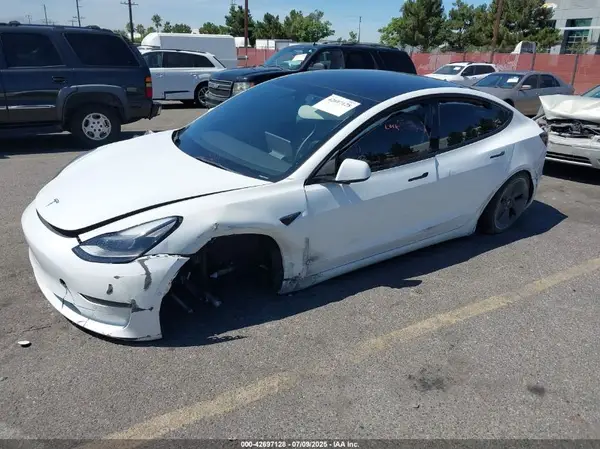 5YJ3E1EA6NF116012 2022 TESLA MODEL 3 - Image 2