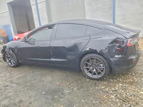 5YJ3E1EA6NF116768 2022 TESLA MODEL 3 - Image 2
