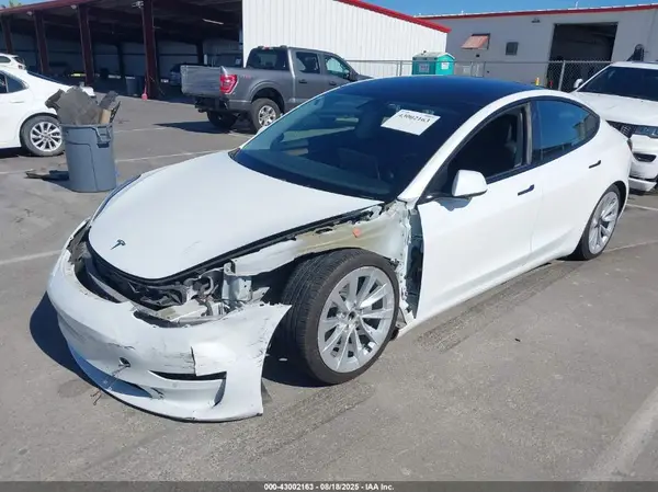 5YJ3E1EA6NF135031 2022 TESLA MODEL 3 - Image 2