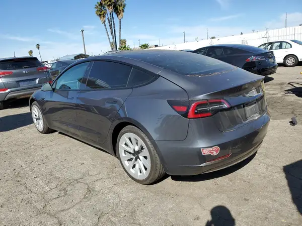 5YJ3E1EA6NF143209 2022 TESLA MODEL 3 - Image 2