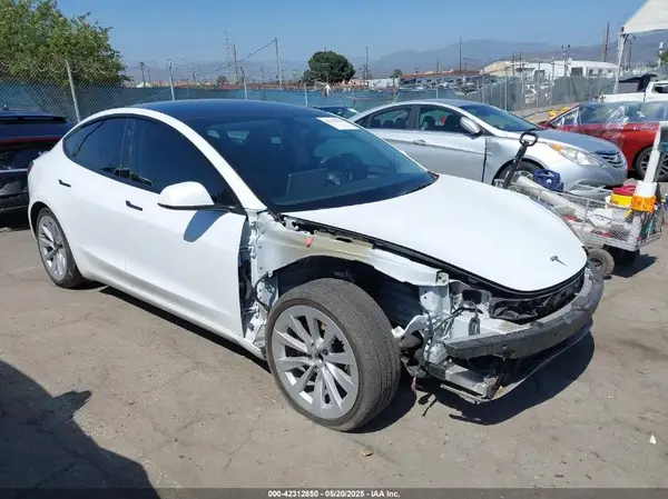 5YJ3E1EA6NF144568 2022 TESLA MODEL 3 - Image 1