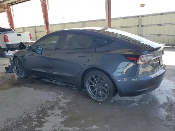 5YJ3E1EA6NF152704 2022 TESLA MODEL 3 - Image 2
