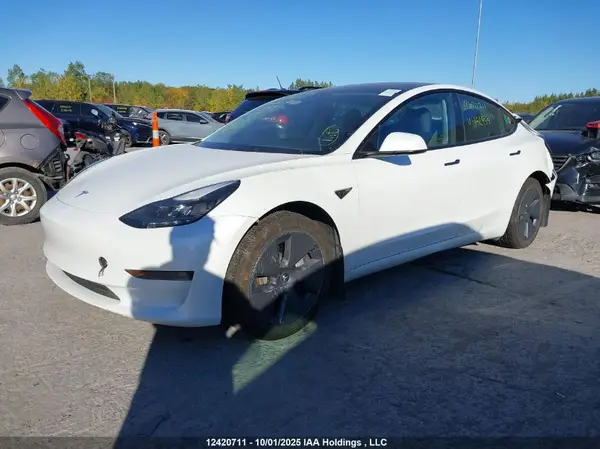 5YJ3E1EA6NF152959 2022 TESLA MODEL 3 - Image 2