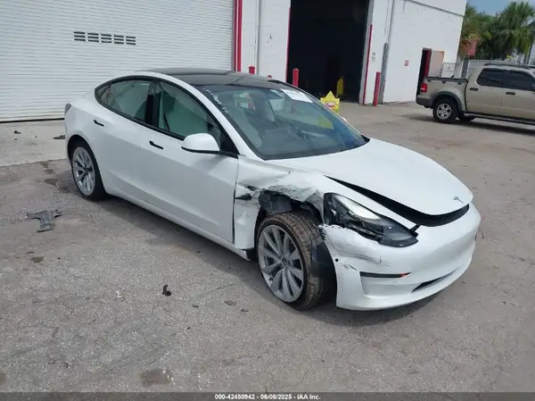 5YJ3E1EA6NF153853 2022 TESLA MODEL 3 - Image 1