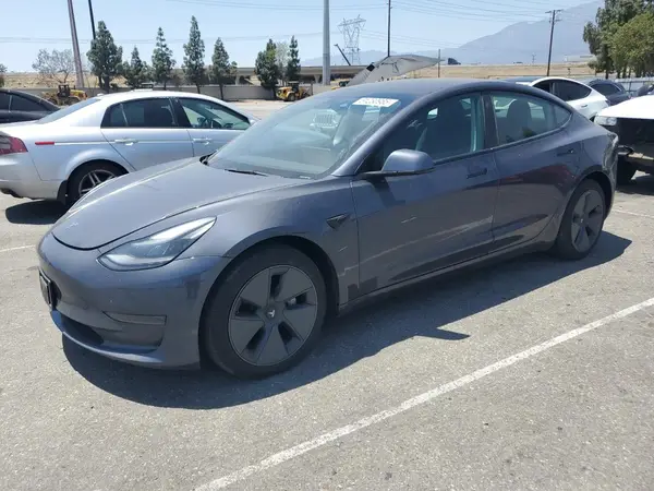 5YJ3E1EA6NF174105 2022 TESLA MODEL 3 - Image 1