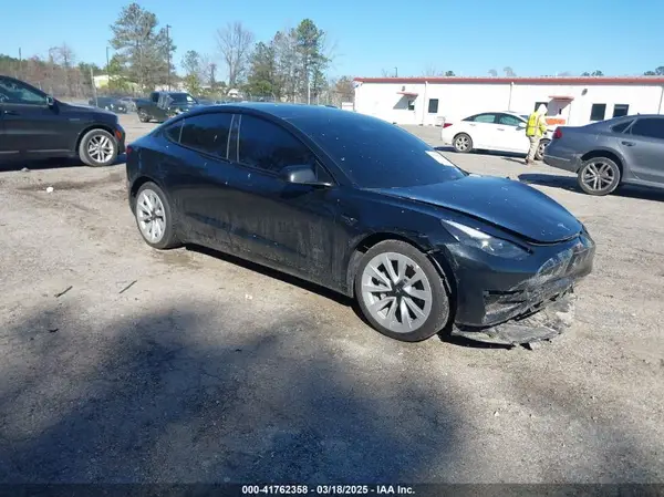 5YJ3E1EA6NF187257 2022 TESLA MODEL 3 - Image 1